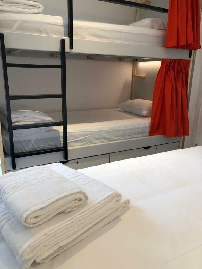 Habitación Familiar con baño compartido