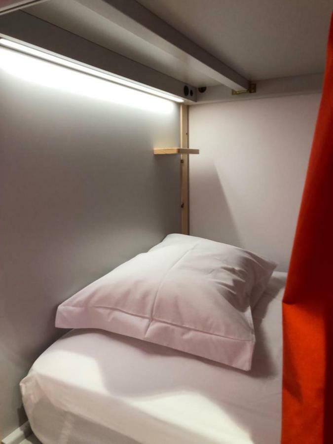 Cama en habitación compartida mixta de 10 camas